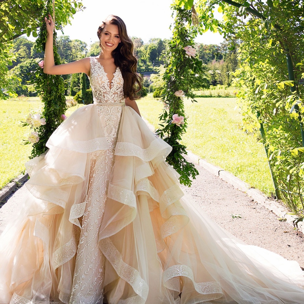 Preowned Milla Nova Wedding Gown